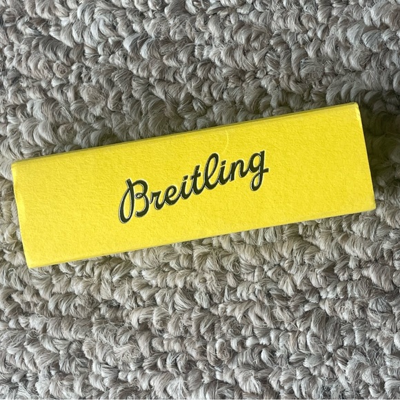 Breitling polishing cloth. - Picture 2 of 4